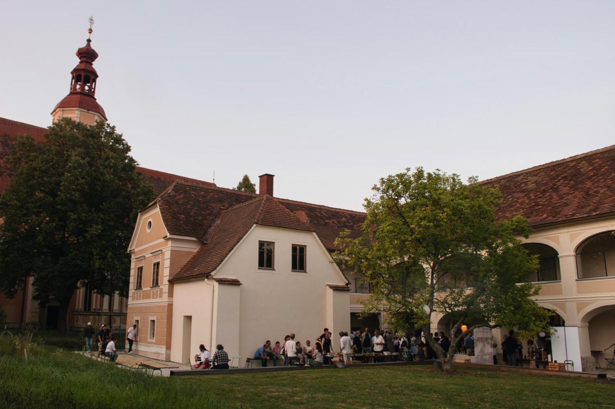 Der Pfarrhof Hotel Hartberg Buitenkant foto