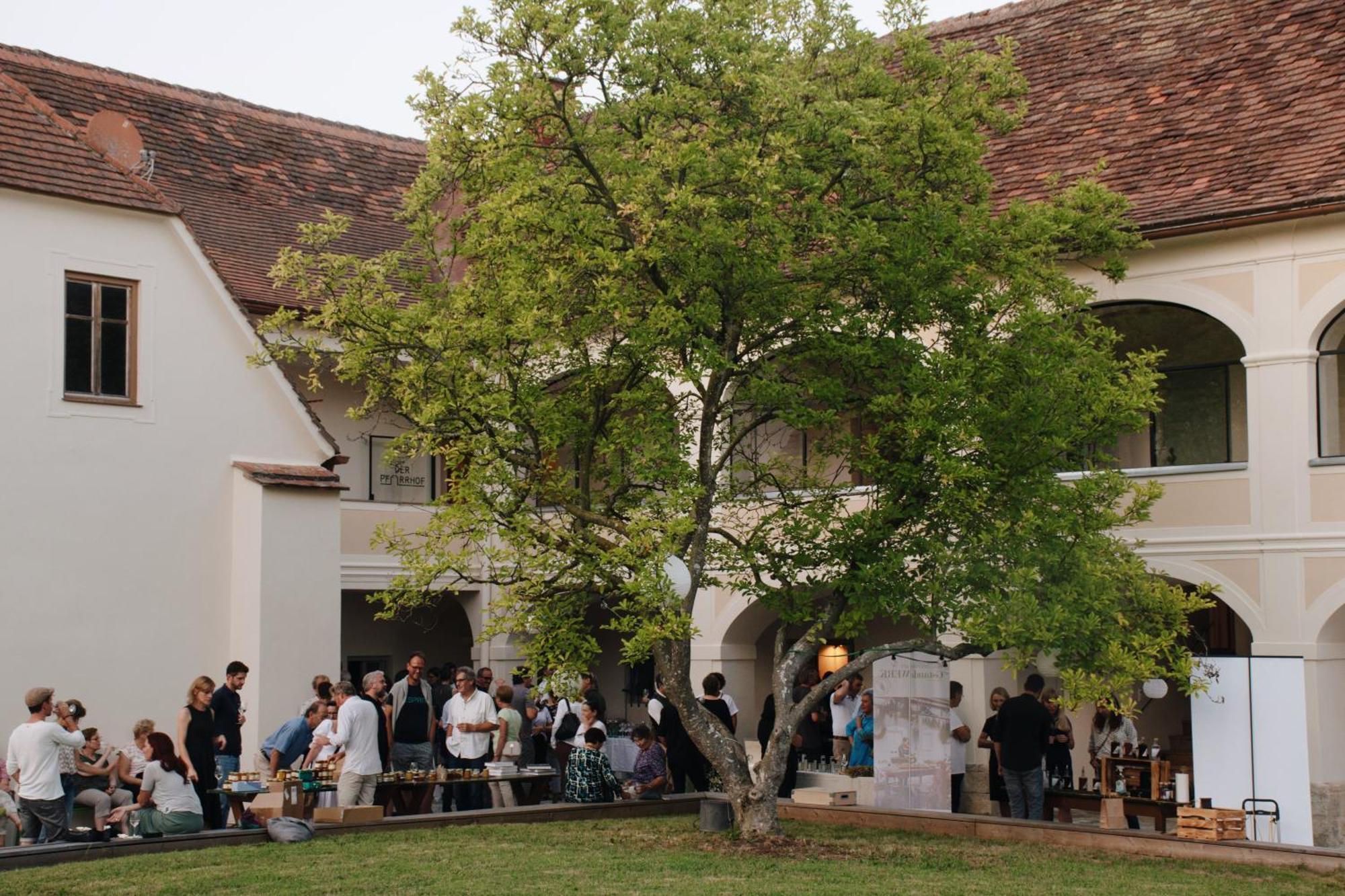 Der Pfarrhof Hotel Hartberg Buitenkant foto